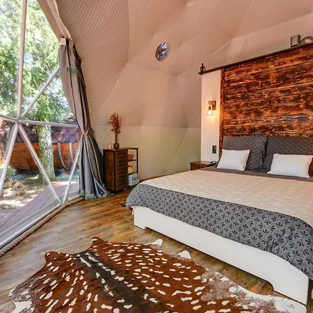 Tiche Misto Glamping Hotel Slapy  Exterior photo